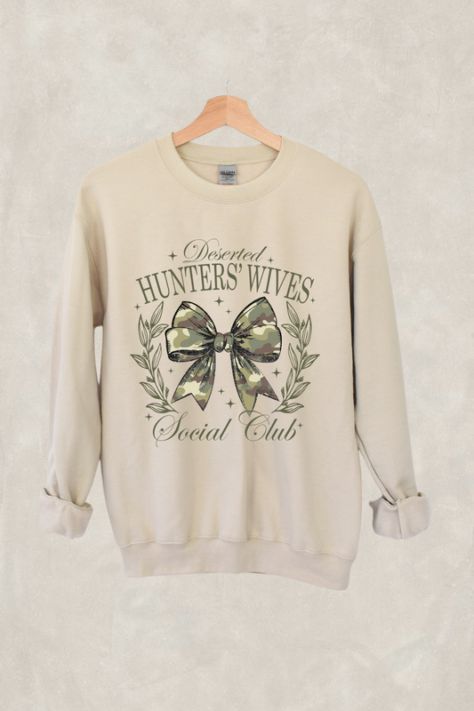 HUNTING WIVES CREWNECK